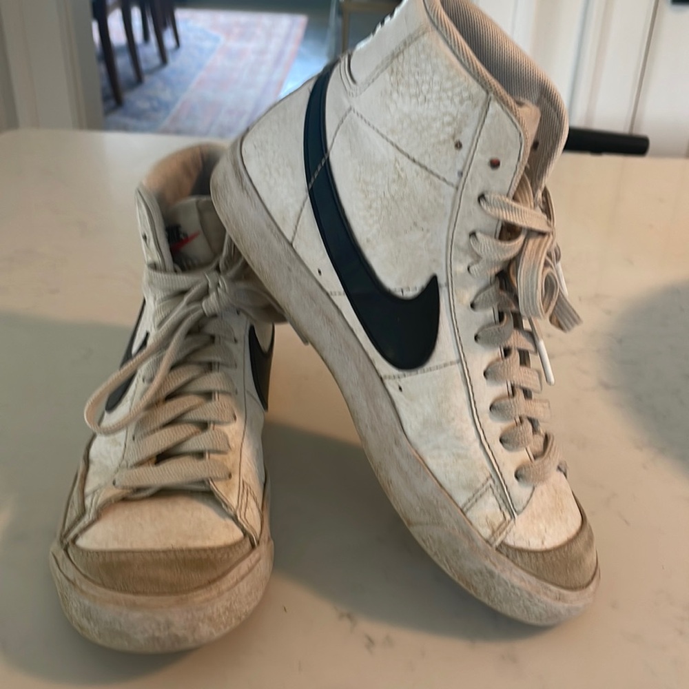 Nike Blazer ‘77 Mid size 4Y